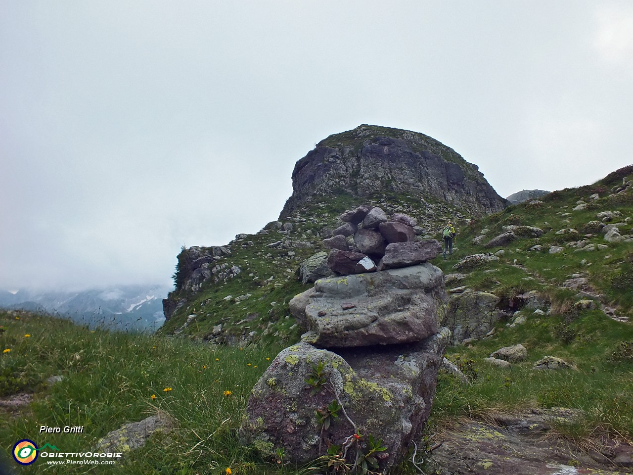 62 Dal laghetto saliamo sul Tre Pizzi (cima nord).JPG